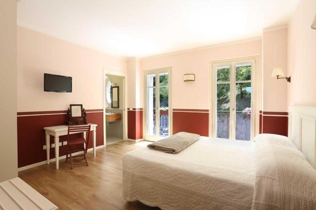 Villa Gelsomina Varano deʼ Melegari Екстериор снимка